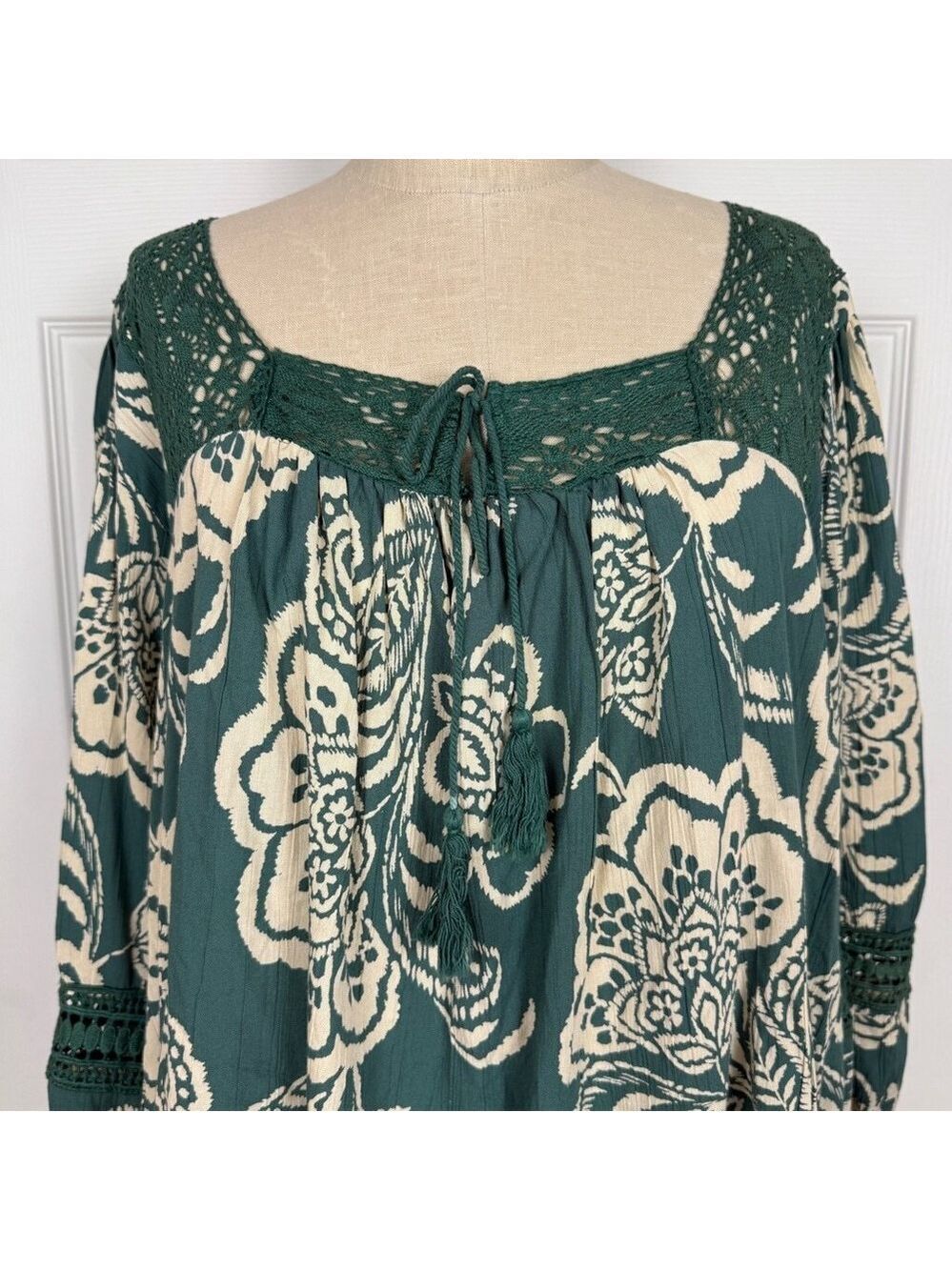 Angie Womens Boho Crochet Trim Long Balloon Sleeve Blouse Green Floral Small - Picture 7 of 11
